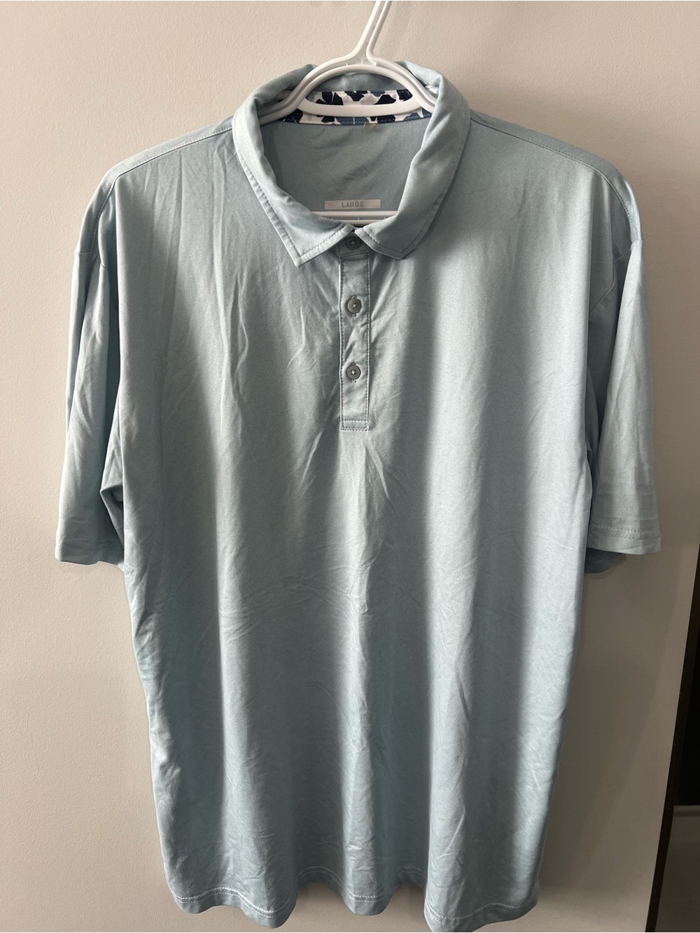 Men's Light Blue Polo Shirt with Subtle Collar Detail